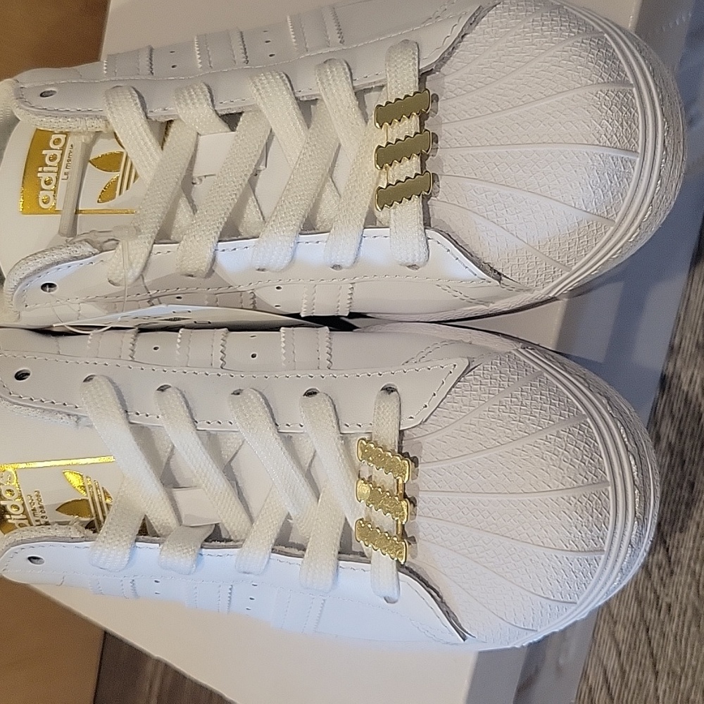 Adidas - Picture 4 of 6